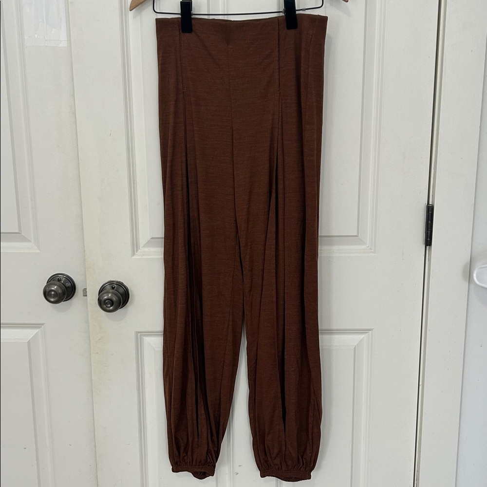 FP Movement by Free People Movement Ankle Pants size small brown